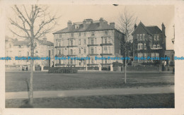 R047445 Old Postcard. Houses - Monde