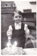 Old Real Original Photo - Little Boy With His Birthday Cake - Ca. 13x9 Cm - Personnes Anonymes