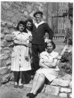 Photographie Photo Vintage Snapshot Famille Family Held Sailor ARCUEIL - Personnes Anonymes