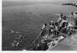 Photographie Photo Vintage Snapshot Mer Sea Nage Swim Maillot Swimsuit ANTIBES  - Lieux
