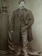 Photo CDV Ulric Grob à Paris - Homme Corpulent, Souriant , En Pied Main Dans La Poche, Second Empire, Ca 1860 L680A - Anciennes (Av. 1900)
