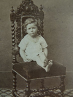 Photo CDV Hauser & Barres  Paris  Bébé Assis Sur Une Chaise  Sec. Emp. CA 1860-65 - L680A - Alte (vor 1900)