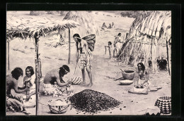 AK Indians Of California Making A Acorn Meal  - Indios De América Del Norte