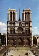 PARIS - Notre-Dame Et La Place Du Parvis - Notre Dame De Paris
