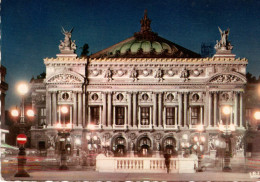 PARIS - Le Théâtre De L'Opéra Illuminé - Andere Monumenten, Gebouwen