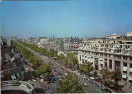 PARIS - L'Avenue Des Champs-Elysées - Champs-Elysées