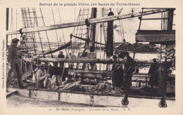 CPA SAINT-MALO 35 - Retour De La Grande Pêche Des Bancs De Terre Neuve -- Livraison De La Morue - Saint Malo