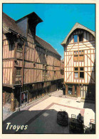 10 - Troyes - Quartier Pittoresque - La Rue Paillot De Montabert - Vieilles Maisons Champenoises Et La Tourelle De L'Orf - Troyes