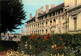 41 - Blois - Le Château - - La Façade Des Loges Aile François 1er Du Château - Au Fond, à Gauche La Cathédrale Saint-Lou - Blois
