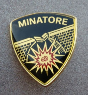 DISTINTIVO Vetrificato A Spilla Minatore - Esercito Italiano Incarichi - Italian Army Breast Badge - Explosive (286) - Heer