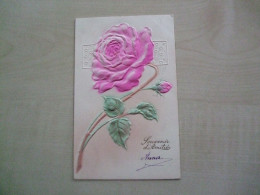 Carte Postale Ancienne En Relief 1909 ROSE Souvenir D' Amitié - Fleurs