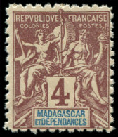 ** MADAGASCAR - Poste - 30a, Dentelé 11: 4c. Lilas-brun S. Gris - Unused Stamps