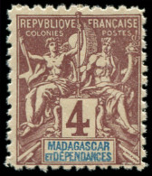 ** MADAGASCAR - Poste - 30a, Dentelé 11: 4c. Lilas-brun S. Gris - Ungebraucht