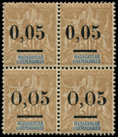 ** MADAGASCAR - Poste - 52, Type I/II Se Tenant En Bloc De 4: 0.05 S. 30c. Brun - Unused Stamps