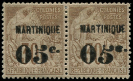 * MARTINIQUE - Poste - 12Aa, Paire Dont 1 Exemplaire "5" Penché: 05c. S. 30c. Brun - Unused Stamps