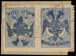 O ALBANIE - Poste - 7 B, Surcharge Bleue, Paire Sur Fragment, 1 Exemplaire Surcharge Renversée Formant Tête-bêche, Signé - Albanien