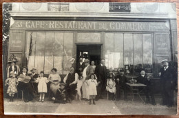 Villeneuve - Le - Roi -  Superbe Carte Photo - Café Restaurant Du Commerce - Plan Animé Enfants Chiens Vers 1900 / 1910 - Villeneuve Le Roi