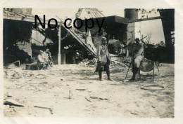 PHOTO FRANCAISE - POILUS DANS LA BRASSERIE DE LA TARGETTE A NEUVILLE SAINT VAAST PRES ARRAS PAS DE CALAIS 1914 1918 - Guerre, Militaire