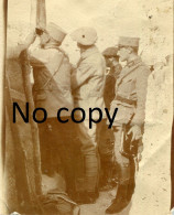 PHOTO FRANCAISE - POILU AU PERISCOPE A AUBERIVE PRES DE SAINT HILAIRE LE GRAND MARNE - GUERRE 1914 1918 - Guerre, Militaire