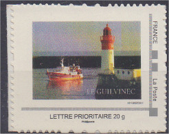 Le Guilvinec Phare Et Bateau Entrant Dans Le Port Timbre Neuf Autocollant Lettre Prioritaire 20g - Unused Stamps
