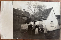 Duntzenheim - Carte Photo - Grande Famille Petite Maison - A Circulé Le 11/01/1908 - Autres & Non Classés