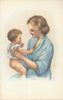 CPA  La Mère Avec Son Bébé Dans Les Bras - Bébés