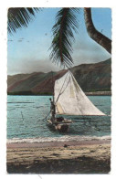 Carte Postale Moderne - 14 Cm X 9 Cm - Non Circulé - NOUVELLE CALEDONIE - Pirogue à YATE - Nuova Caledonia