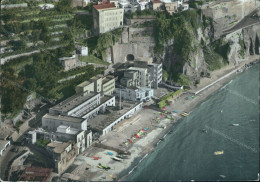Cr424 Cartolina Meta La Spiaggia E Grand Hotel Alimuri Provincia Di Napoli - Napoli (Naples)