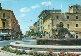 Cr438 Cartolina Terracina Fontana Di Piazza Della Repubblica Latina Lazio - Latina
