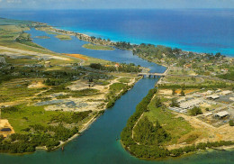 CPM- CUBA- VARADERO - Vue Aérienne De La Darsera _Bassin Du Port_ Et Punta Blanca*TBE*  Cf. Scans * - Other & Unclassified