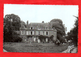 CPSM  La Rue Saint-Pierre  (76) Le Château De Mesnil-Godefroy Groupe D'enfants,bicyclette - Other & Unclassified