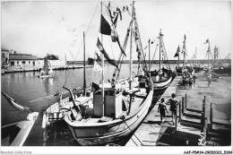 AAFP5-34-0395 - SETE - Les Bateaux De Pêche A Quai Un Un Jour De Pêche - Sete (Cette)