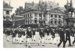 GYMNASTIQUE - Société De Gymnastique à ORLEANS (45) -  Défilé Des Fêtes De Jeanne D'Arc En 1920  (CP Très Animée) - Gimnasia