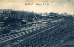 LANDAU INTERIEUR DE LA GARE - Landau