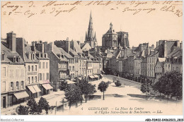 ABDP2-22-0157 - GUINGAMP - La Place Du Centre Et L'Eglise Notre Dame De Bon Secour - Guingamp