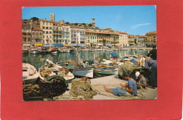 06-----CANNES---Un Coin Du Port, Le Quai Saint-Pierre Et Le Suquet--voir 2 Scans - Cannes