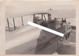 Base Aérienne De BUC Guerre 14/18 - Photo Originale Avion De Reconnaissance Photo, Pilote Sur SPAD XIII à Identifier - Aviazione