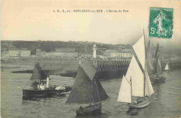 62 - Boulogne Sur Mer - Entrée Du Port - Animée - Bateaux - CPA - Oblitération Ronde De 1909 - Voir Scans Recto-Verso - Boulogne Sur Mer