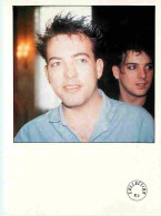Musique - The Cure - Robert Smith - CPM - Voir Scans Recto-Verso - Music And Musicians