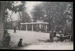 92 - LEVALOIS PERRET - Parc De La Plancherie - Le Sable - Levallois Perret