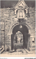 ACKP11-22-0919 - DINAN - La Porte De Jerzual Au-dessus Niche Renfermant La Statue De Notre-dame De Bon Secours  - Dinan