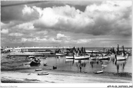 AFFP1-29-0022 - LESCONIL - Le Port Et La Plage Des Sables-blancs  - Lesconil