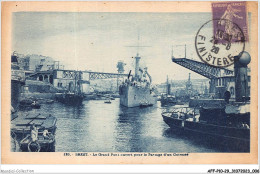 AFFP10-29-0798 - BREST - Le Grand Pont Ouvert Pour Le Passage D'un Cuirassé - Brest