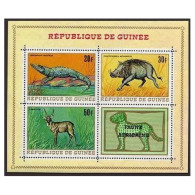 Guinea 517a Sheet,MNH.Mi Bl.30.Wild Animals 1968.Nile Crocodile,Wart Dog,Defassa - Guinea (1958-...)
