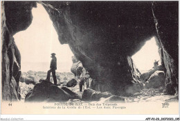AFFP2-29-0180 - POINTE DU RAZ - Baie Des Trépassés - Intérieur De La Grotte De L'est - Les Deux Passages  - La Pointe Du Raz