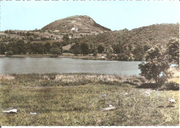 MENET (15) Le Lac (au Fond , Le Puy Augoule) En 1967  CPSM GF - Andere & Zonder Classificatie