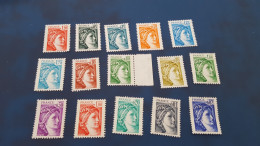 REF A4197  FRANCE NEUF** - Collections