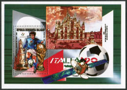Malagasy 949,MNH.Michel Bl.125. World Soccer Cup Italy-1990. - Madagascar (1960-...)