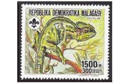 Malagasy 841,MNH.Michel 1115. Scouts 1988.Scouting Trefoil.Nossi-Be Chameleon. - Madagaskar (1960-...)