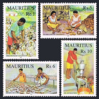 Mauritius 944-947, MNH. Copra Industry, 2001. Coconut, Coconut Oil. - Mauricio (1968-...)